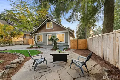 10733 Interlake Avenue N, Seattle, WA 98133 - Photo 26