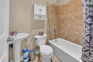 226 B 26th Ave E, Seattle, WA 98112 - Photo 18