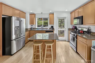 226 B 26th Avenue E, Seattle, WA 98112 - Photo 4