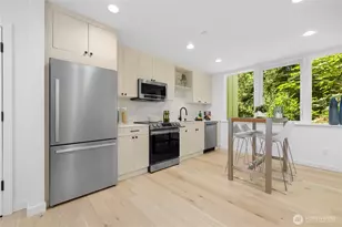 12013 36th Ave NE, Seattle, WA 98125 - Photo 4