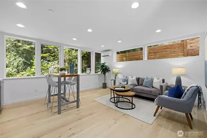 12013 36th Avenue NE, Seattle, WA 98125 - Photo 2