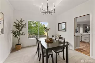 11715 SE 61st Pl, Bellevue, WA 98006 - Photo 12