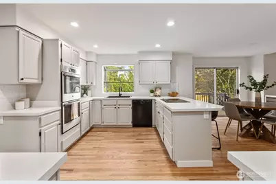 11715 SE 61st Place, Bellevue, WA 98006 - Photo 14