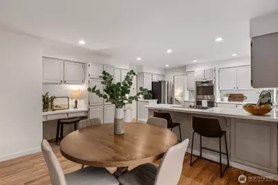 11715 SE 61st Place, Bellevue, WA 98006 - Photo 16