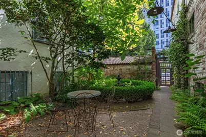 4204 11th Avenue NE #17, Seattle, WA 98105 - Photo 34