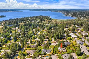 9636 NE 30th Pl, Clyde Hill, WA 98004 - Photo 4