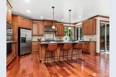 2058 211th Place SE, Sammamish, WA 98075 - Photo 6