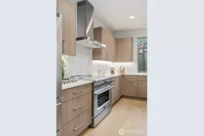 12315 NE 70th Lane #2, Kirkland, WA 98033 - Photo 12