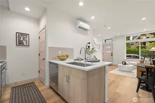 7005 9th Ave NE, Seattle, WA 98115 - Photo 12