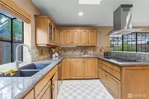 1871 N Skyline Dr, Tacoma, WA 98406 - Photo 8