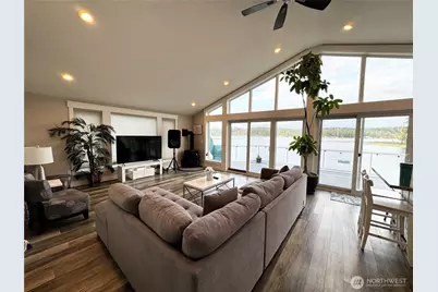 7360 E Grapeview Loop Road, Allyn, WA 98524 - Photo 4