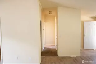 2011 E 95th St, Tacoma, WA 98445 - Photo 12