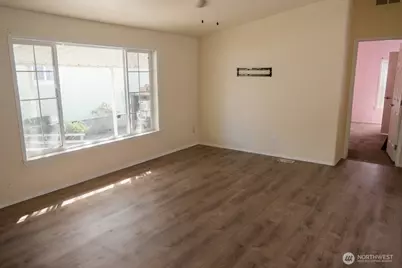2011 E 95th St, Tacoma, WA 98445 - Photo 2