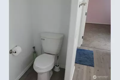 2011 E 95th St, Tacoma, WA 98445 - Photo 8
