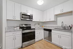 12611 109th Ct NE, Kirkland, WA 98034 - Photo 10