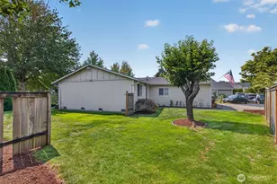 408 Amberwood Cir, Sultan, WA 98294 - Photo 4