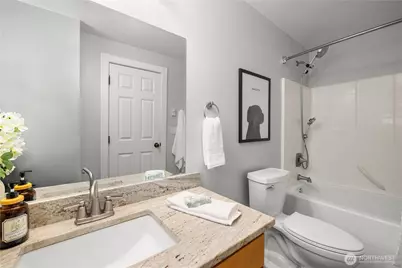 1827 Parade Grounds Avenue NE, Bainbridge Island, WA 98110 - Photo 16