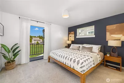 1827 Parade Grounds Avenue NE, Bainbridge Island, WA 98110 - Photo 12