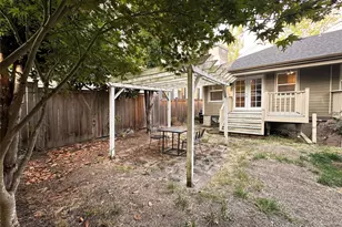 1111 34th Ave, Seattle, WA 98122 - Photo 2