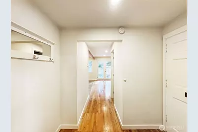 1111 34th Avenue, Seattle, WA 98122 - Photo 4