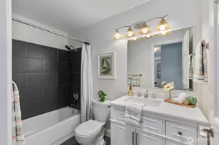 10110 Greenwood Ave N, Seattle, WA 98133 - Photo 14