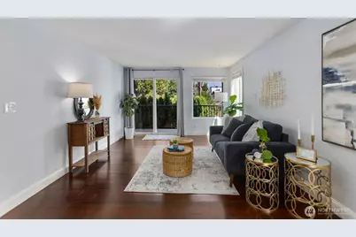 10110 Greenwood Avenue N #204, Seattle, WA 98133 - Photo 2