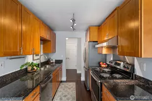 10110 Greenwood Ave N, Seattle, WA 98133 - Photo 10