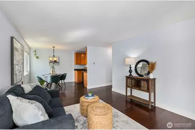 10110 Greenwood Avenue N #204, Seattle, WA 98133 - Photo 4
