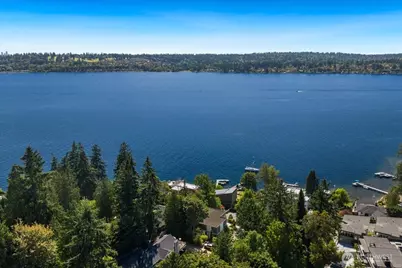 11822 Holmes Point Drive NE, Kirkland, WA 98034 - Photo 2