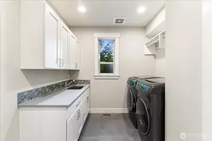 11822 Holmes Point Dr NE, Kirkland, WA 98034 - Photo 32
