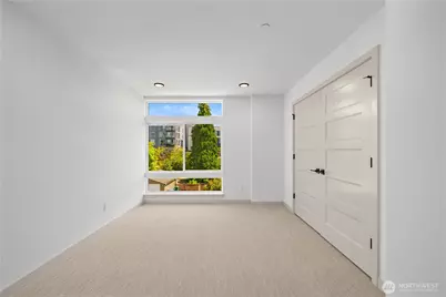 7009 9th Avenue NE, Seattle, WA 98115 - Photo 10