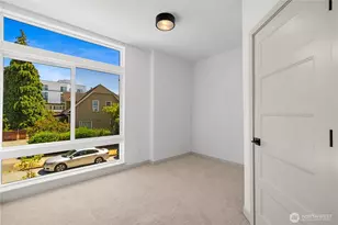 7009 9th Ave NE, Seattle, WA 98115 - Photo 18