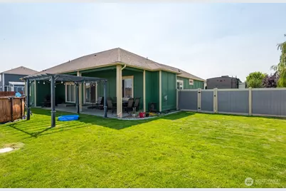 121 Scenic Drive NE, Moses Lake, WA 98837 - Photo 32