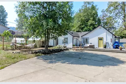 306 SW 1st Street, South Prairie, WA 98385 - Photo 2