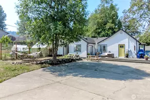306 SW 1st St, South Prairie, WA 98385 - Photo 2
