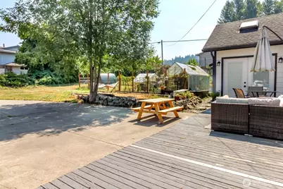 306 SW 1st Street, South Prairie, WA 98385 - Photo 4