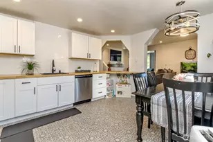306 SW 1st St, South Prairie, WA 98385 - Photo 12