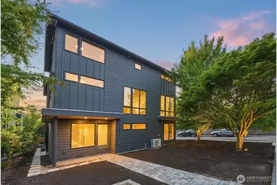 5301 49th Avenue SW, Seattle, WA 98136 - Photo 1