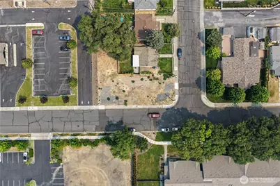 402 E Walnut Avenue, Moses Lake, WA 98837 - Photo 1