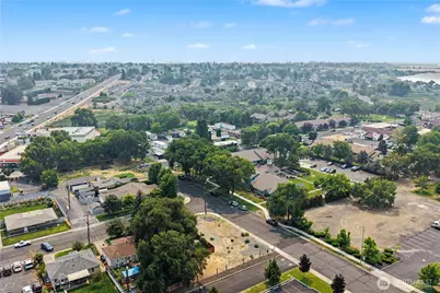 402 E Walnut Avenue, Moses Lake, WA 98837 - Photo 12