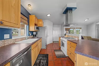 909 W Windrose Drive, Moses Lake, WA 98837 - Photo 8