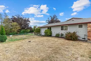 825 Livingston Bay Shore Dr, Camano Island, WA 98282 - Photo 30