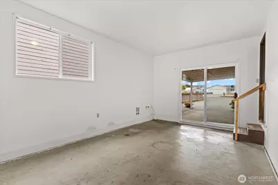825 Livingston Bay Shore Drive, Camano Island, WA 98282 - Photo 24