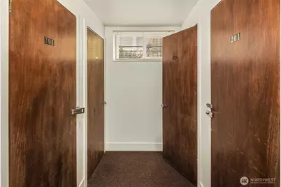 506 N 45th Street #302, Seattle, WA 98103 - Photo 16