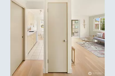 506 N 45th Street #302, Seattle, WA 98103 - Photo 10