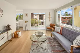 506 N 45th St, Seattle, WA 98103 - Photo 2