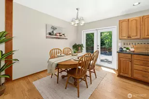 711 Eagle Cliff Rd NE, Bainbridge Island, WA 98110 - Photo 8