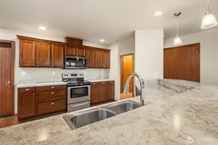 1654 SW Stremler Dr, Oak Harbor, WA 98277 - Photo 10