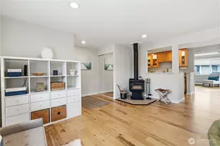17404 NE 45th St, Redmond, WA 98052 - Photo 2