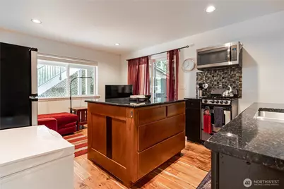 11633 NE 92nd St, Kirkland, WA 98033 - Photo 18